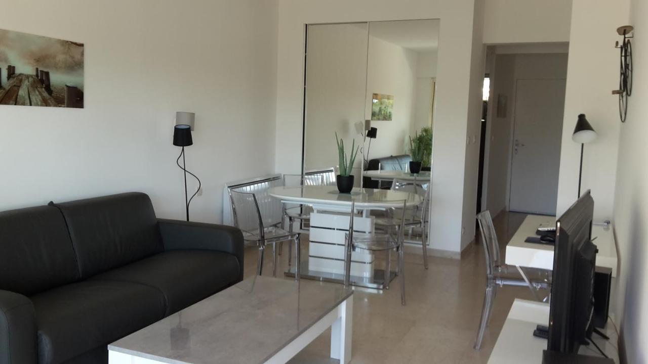 Appartement Bord De Mer Marina Baie Des Anges Villeneuve-Loubet Exterior photo